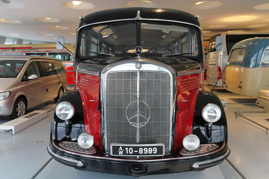 018 | 2014 | Stuttgart | Mercedes Benz Museum | © carsten riede fotografie