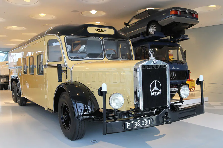 030 | 2014 | Stuttgart | Mercedes Benz Museum | © carsten riede fotografie