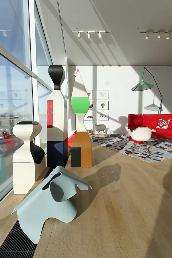 038 | 2014 | Weil am Rhein | Vitra Campus – VitraHaus | © carsten riede fotografie