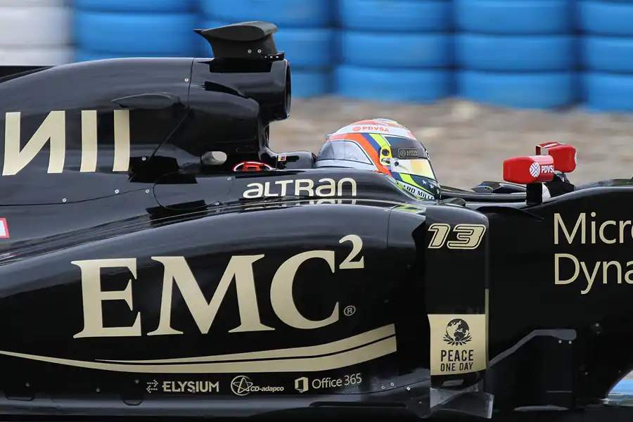 038 | 2015 | Jerez De La Frontera | Lotus-Mercedes Benz E23 Hybrid | Pastor Maldonado | © carsten riede fotografie