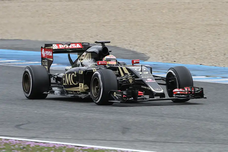 040 | 2015 | Jerez De La Frontera | Lotus-Mercedes Benz E23 Hybrid | Pastor Maldonado | © carsten riede fotografie