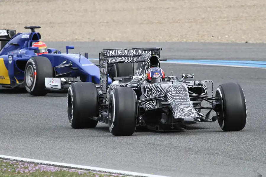 099 | 2015 | Jerez De La Frontera | Red Bull-Renault RB11 | Daniil Kvyat | © carsten riede fotografie