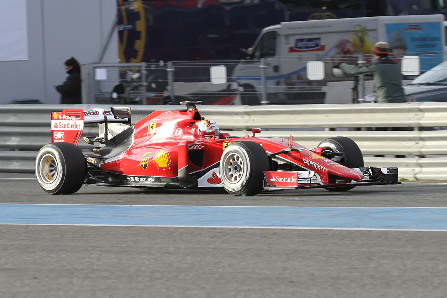 020 | 2015 | Jerez De La Frontera | Ferrari SF15-T | Sebastian Vettel | © carsten riede fotografie