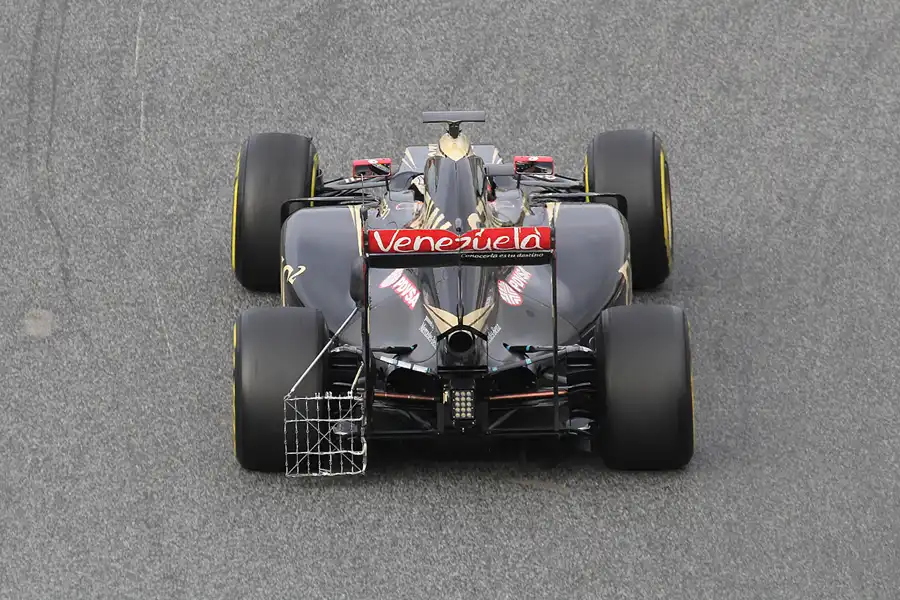 059 | 2015 | Barcelona | Lotus-Mercedes Benz E23 Hybrid | Pastor Maldonado | © carsten riede fotografie