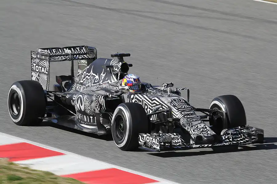 104 | 2015 | Barcelona | Red Bull-Renault RB11 | Daniel Ricciardo | © carsten riede fotografie