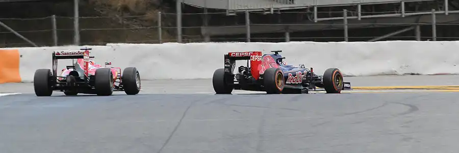 162 | 2015 | Barcelona | Toro Rosso-Renault STR10 | Carlos Sainz Jr. + Ferrari SF15-T | Kimi Raikkonen | © carsten riede fotografie
