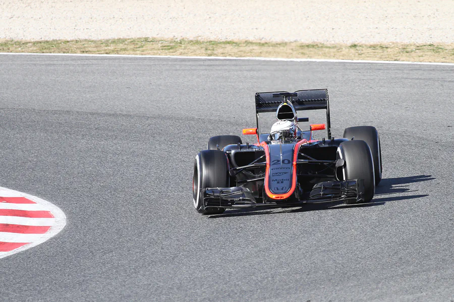 075 | 2015 | Barcelona | McLaren-Honda MP4-30 | Kevin Magnussen | © carsten riede fotografie