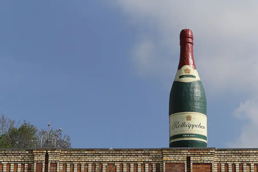 001 | 2015 | Freyburg (Unstrut) | Rotkäppchen Sektkellerei | © carsten riede fotografie