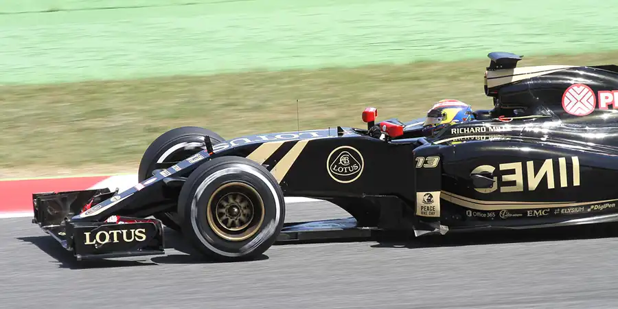 054 | 2015 | Barcelona | Lotus-Mercedes Benz E23 Hybrid | Pastor Maldonado | © carsten riede fotografie