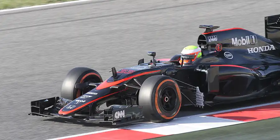 081 | 2015 | Barcelona | McLaren-Honda MP4-30 | Oliver Turvey | © carsten riede fotografie