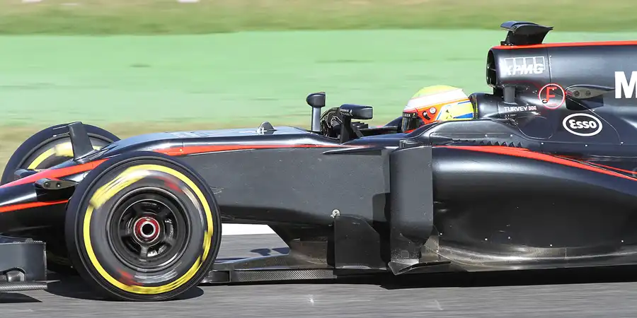 091 | 2015 | Barcelona | McLaren-Honda MP4-30 | Oliver Turvey | © carsten riede fotografie