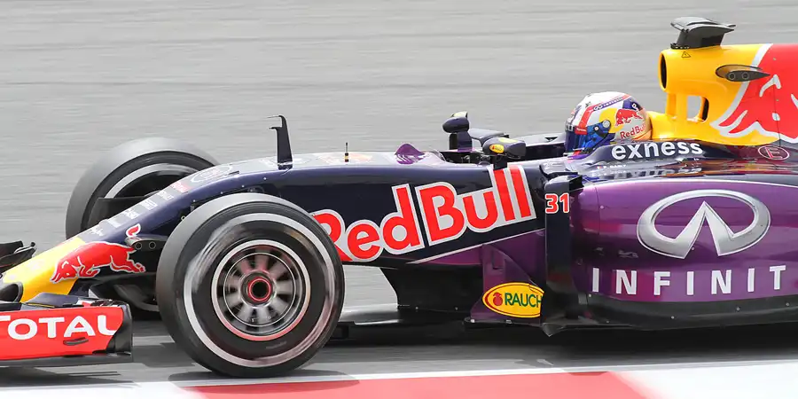 123 | 2015 | Barcelona | Red Bull-Renault RB11 | Pierre Gasly | © carsten riede fotografie