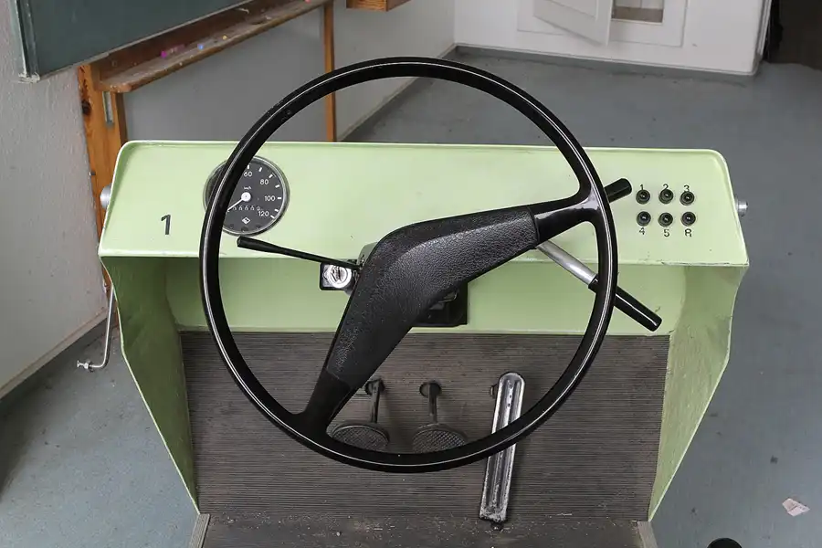 097 | 2015 | Ballenstedt | Fahrschule für Fahrlehrer der GST | © carsten riede fotografie