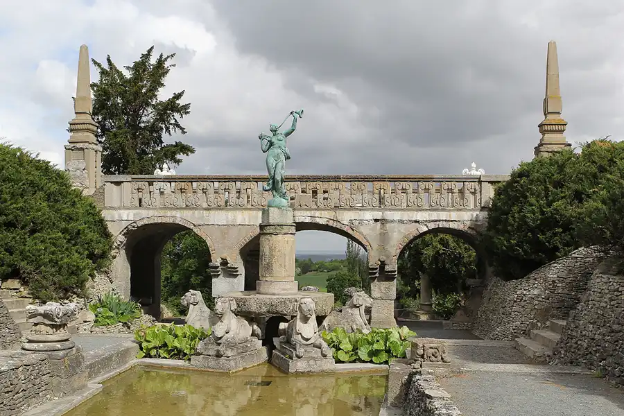 054 | 2015 | Ballenstedt OT Rieder | Roseburg | © carsten riede fotografie