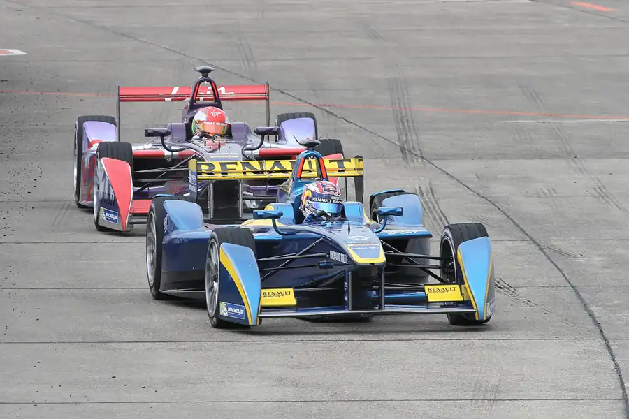 060 | 2015 | Berlin | Spark-Renault SRT_01E | Team e.dams-Renault | Sebastien Buemi + Spark-Renault SRT_01E | Team Virgin Racing | Jaime Alguersuari | © carsten riede fotografie