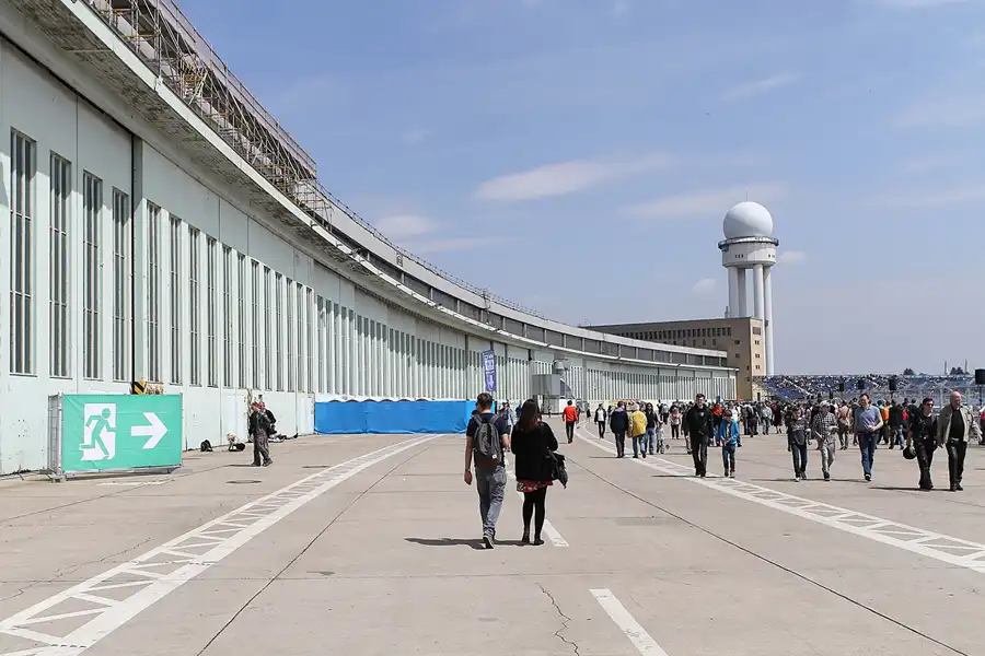 171 | 2015 | Berlin | Tempelhof Field | © carsten riede fotografie