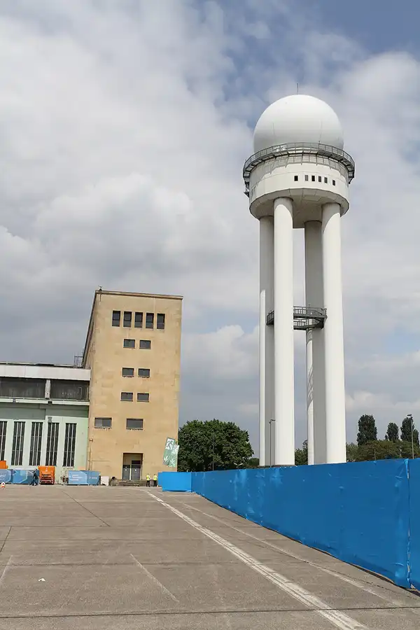 179 | 2015 | Berlin | Tempelhof Field | © carsten riede fotografie
