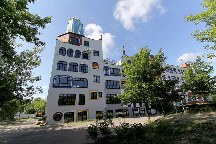 002 | 2015 | Lutherstadt Wittenberg | Hundertwasserschule | © carsten riede fotografie