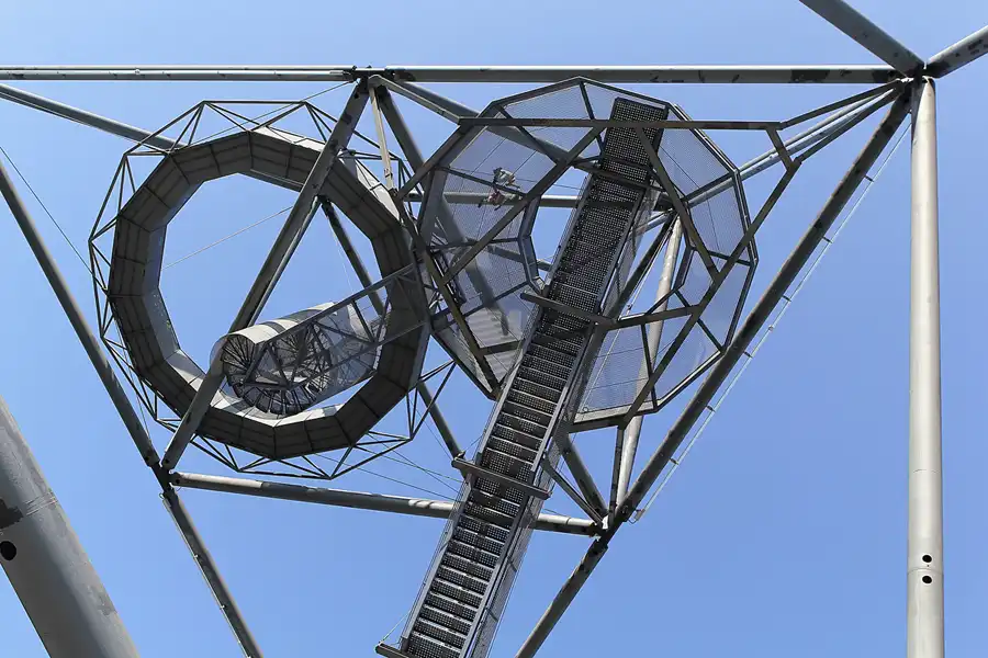 056 | 2015 | Bottrop | Tetraeder | © carsten riede fotografie