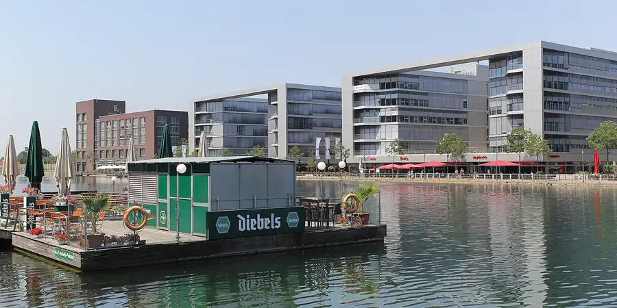 100 | 2015 | Duisburg | Innenhafen | © carsten riede fotografie