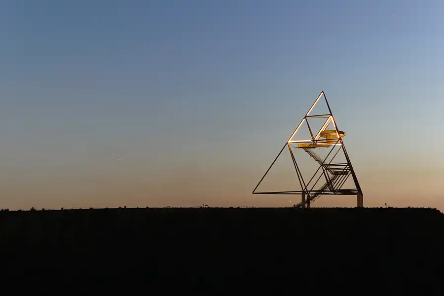 003 | 2015 | Bottrop | Tetraeder | © carsten riede fotografie