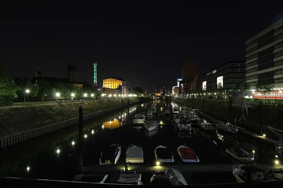 008 | 2015 | Duisburg | Innenhafen | © carsten riede fotografie
