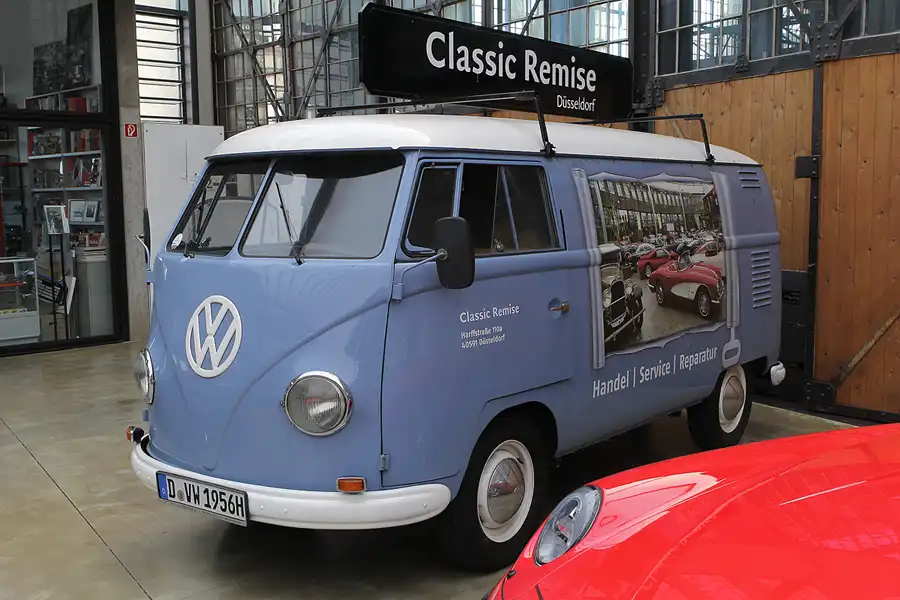 032 | 2015 | Düsseldorf | Classic Remise | © carsten riede fotografie