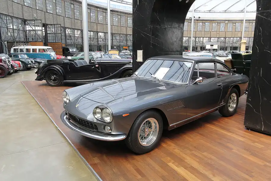 067 | 2015 | Düsseldorf | Classic Remise | © carsten riede fotografie