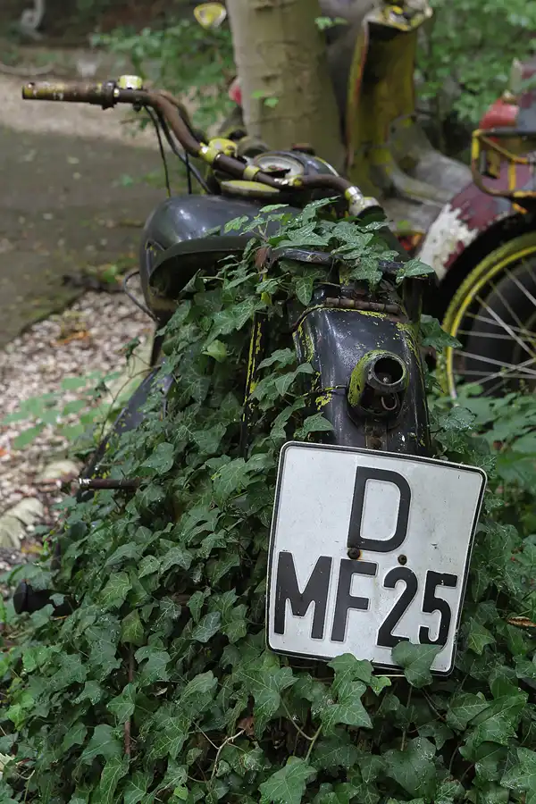 119 | 2015 | Erkrath | Auto-Skulpturen-Park | © carsten riede fotografie
