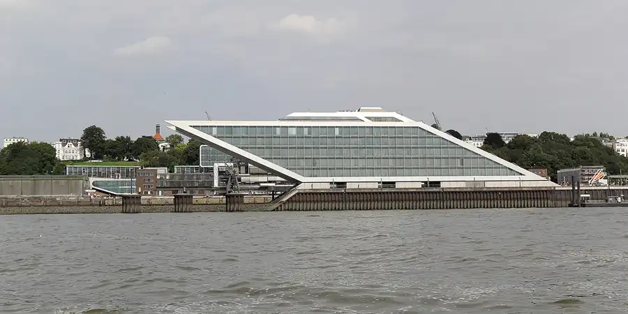 078 | 2015 | Hamburg | Dockland | © carsten riede fotografie