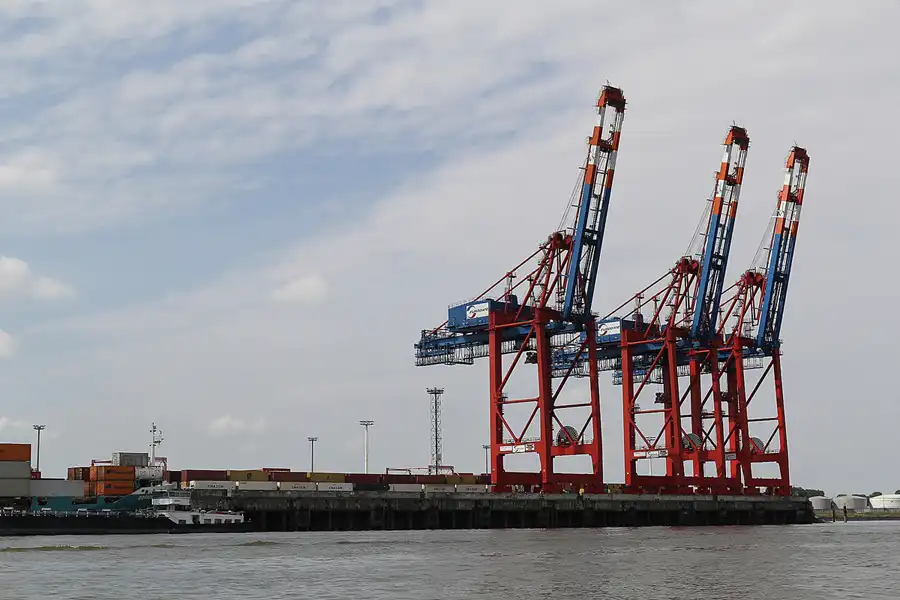 087 | 2015 | Hamburg | Hafenanlagen | © carsten riede fotografie