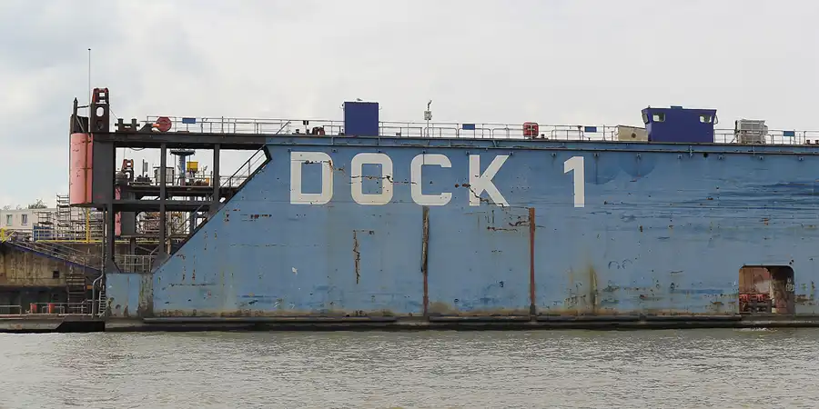 094 | 2015 | Hamburg | Hafenanlagen | © carsten riede fotografie