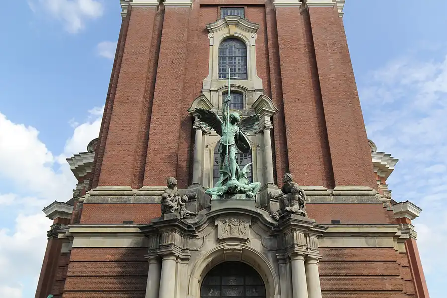 128 | 2015 | Hamburg | St. Michaelis | © carsten riede fotografie