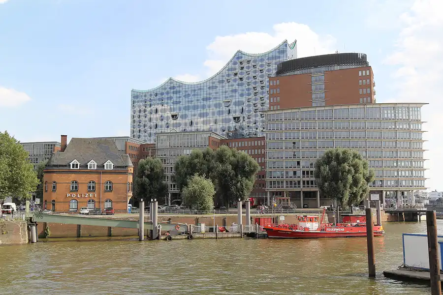 143 | 2015 | Hamburg | HafenCity | © carsten riede fotografie