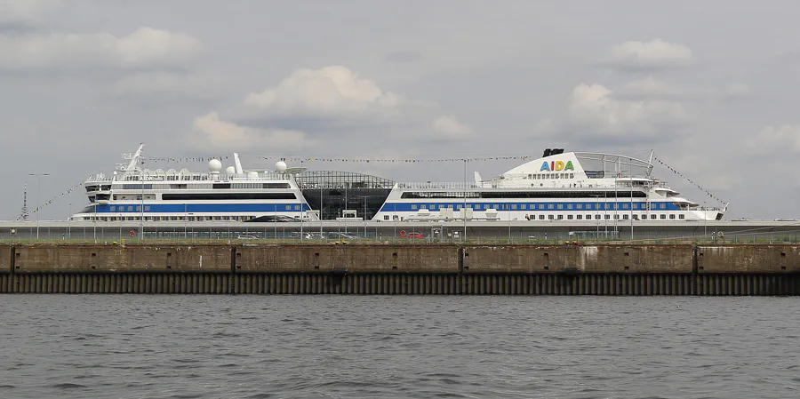 090 | 2015 | Hamburg | Hafenanlagen – Aida Bella | © carsten riede fotografie