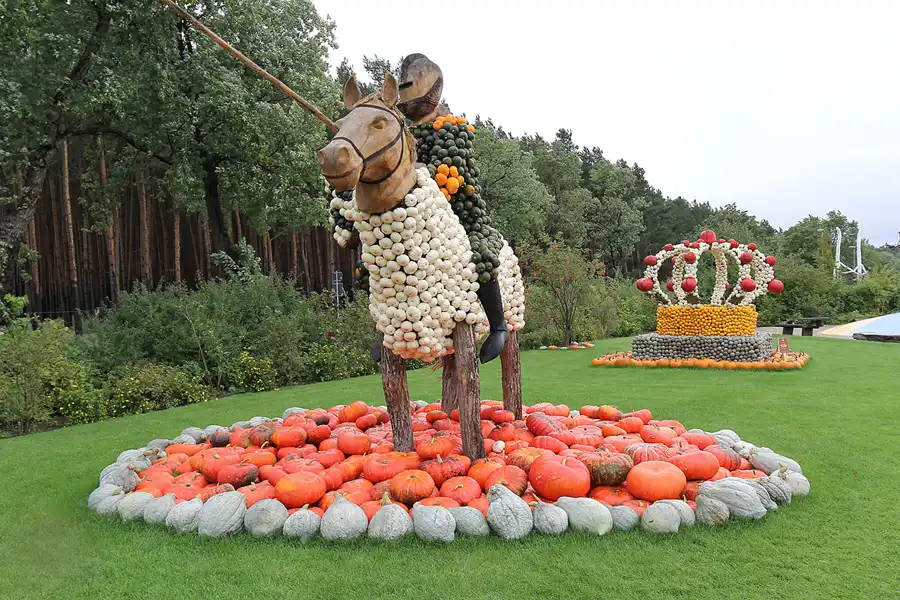003 | 2015 | Beelitz GT Klaistow | Kürbisausstellung – 1. Ritter = 3025 Kürbisse | © carsten riede fotografie