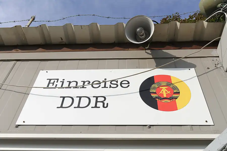 005 | 2015 | Oschersleben | Ostalgie-Kantine im Klubhaus der Werktätigen + Fahrzeugmuseum | © carsten riede fotografie