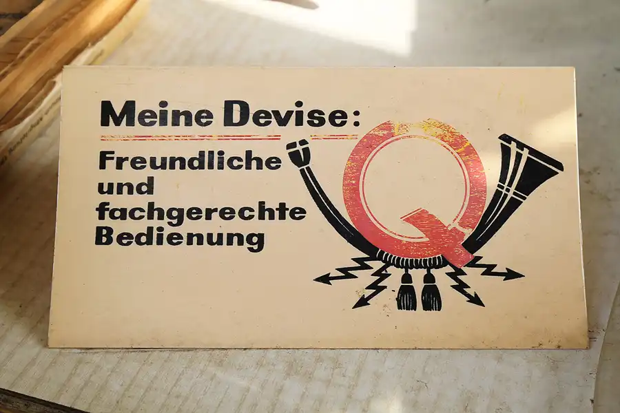 104 | 2015 | Oschersleben | Ostalgie-Kantine im Klubhaus der Werktätigen + Fahrzeugmuseum | © carsten riede fotografie