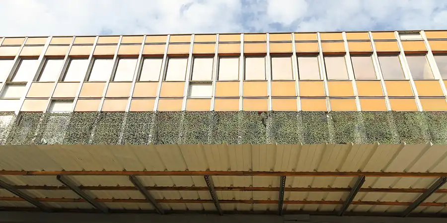 111 | 2015 | Oschersleben | Ostalgie-Kantine im Klubhaus der Werktätigen + Fahrzeugmuseum | © carsten riede fotografie