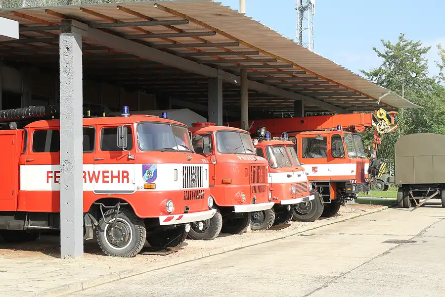 117 | 2015 | Oschersleben | Ostalgie-Kantine im Klubhaus der Werktätigen + Fahrzeugmuseum | © carsten riede fotografie