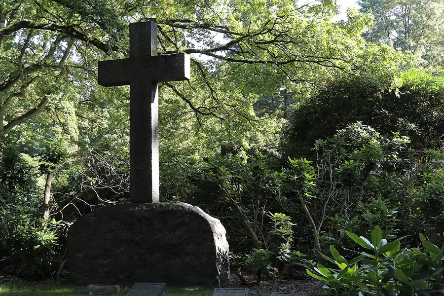 084 | 2015 | Hamburg | Parkfriedhof Ohlsdorf | © carsten riede fotografie