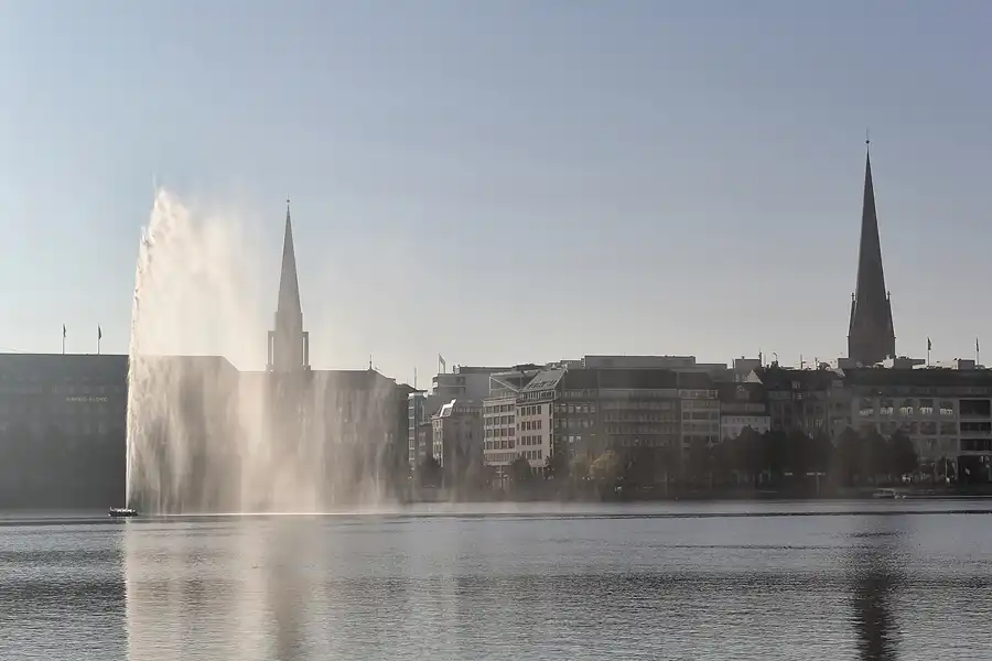 027 | 2015 | Hamburg | Binnenalster – Alsterfontäne | © carsten riede fotografie
