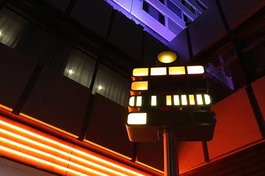 081 | 2015 | Berlin | Budapester Strasse – Berlin-Uhr | © carsten riede fotografie