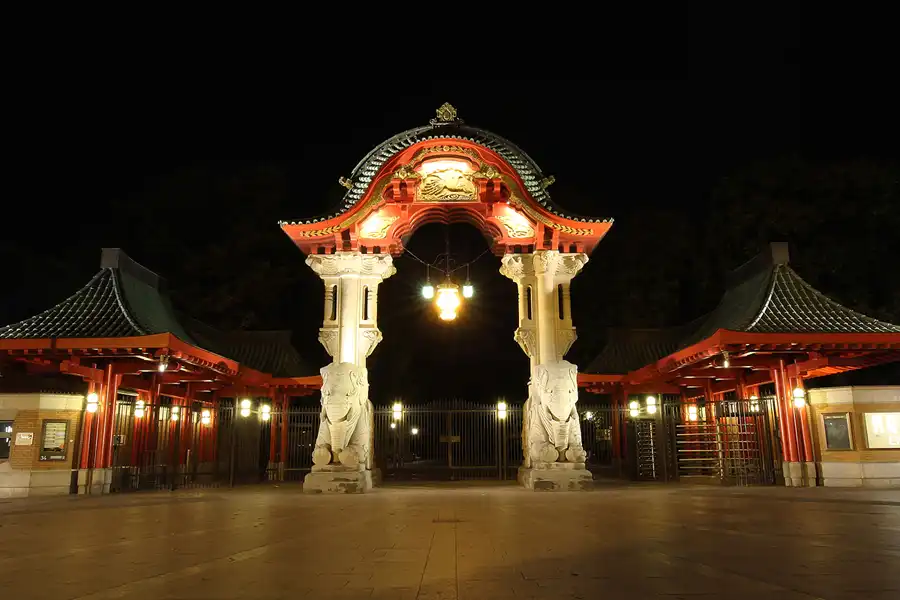 087 | 2015 | Berlin | Zoologischer Garten Eingang | © carsten riede fotografie