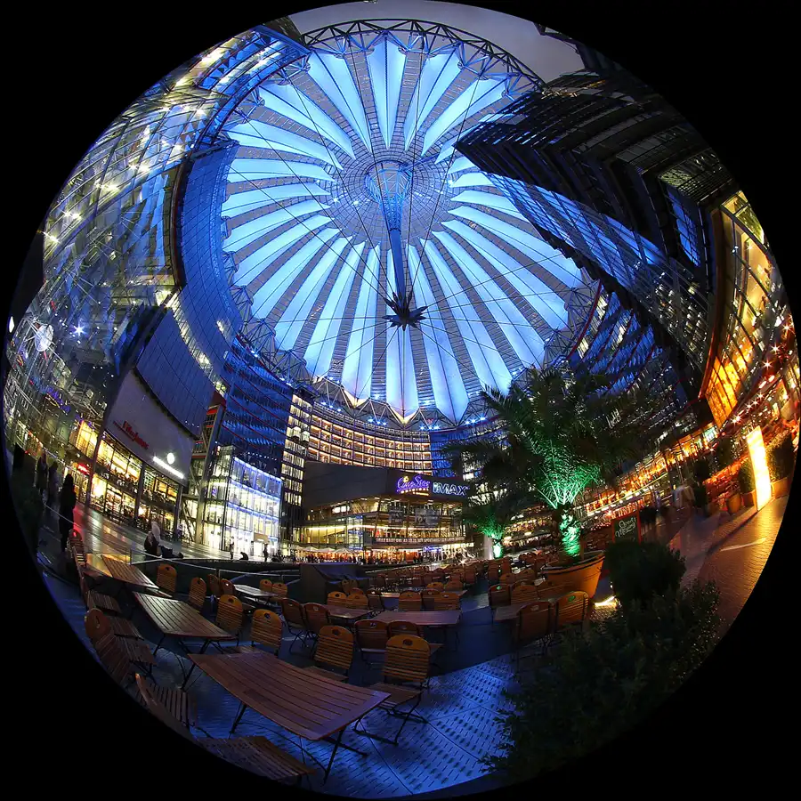 092 | 2015 | Berlin | Potsdamer Platz – Sony Center | © carsten riede fotografie