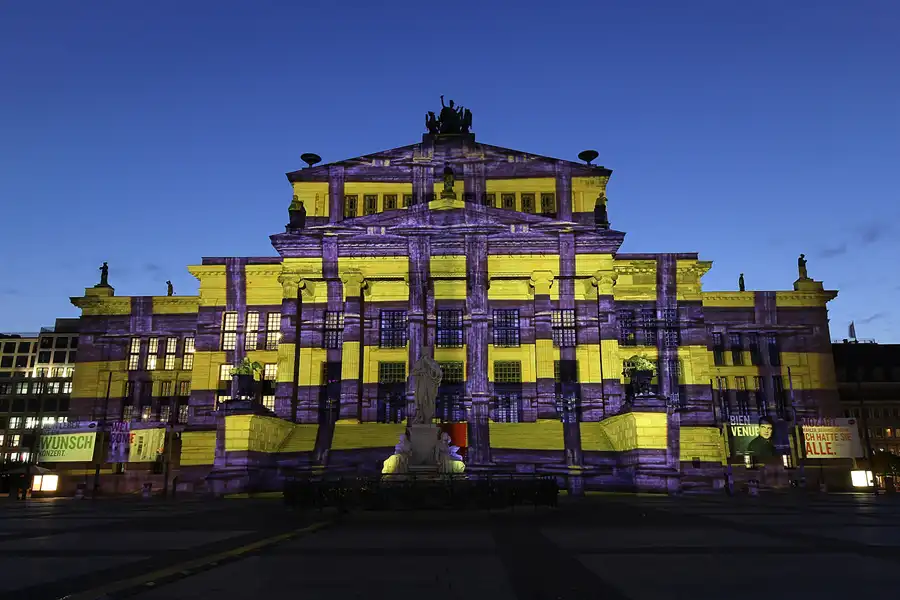 132 | 2015 | Berlin | Gendarmenmarkt – Konzerthaus Berlin | © carsten riede fotografie