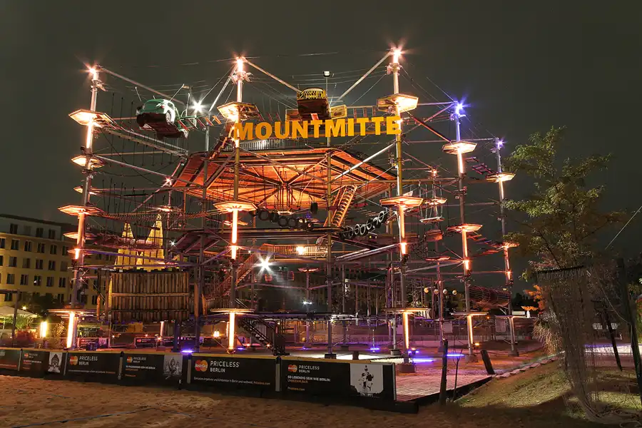 204 | 2015 | Berlin | Mountmitte | © carsten riede fotografie