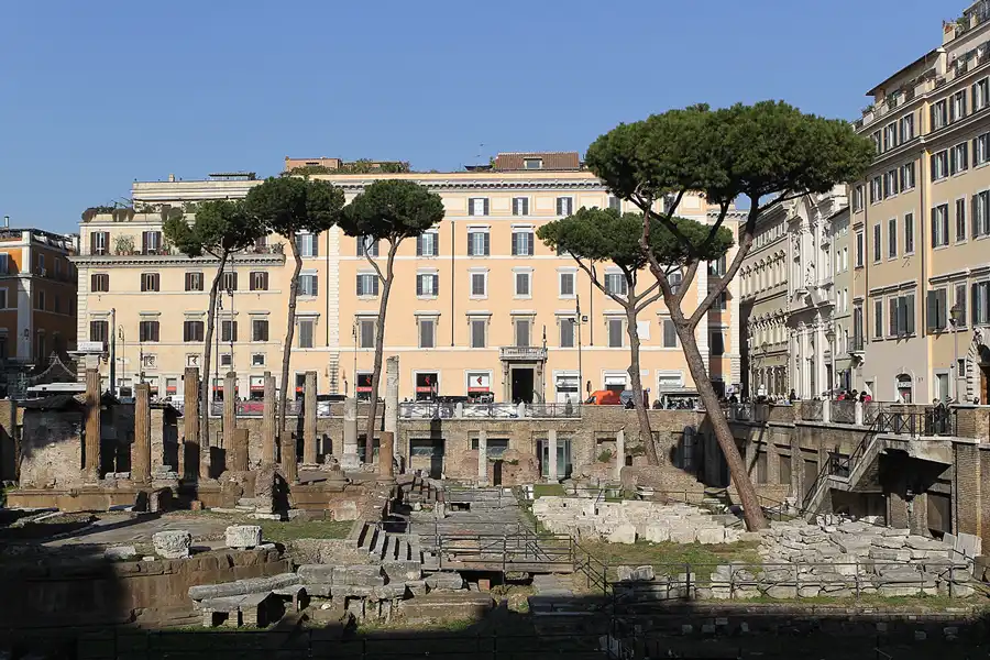 004 | 2015 | Roma | Area Sacra | © carsten riede fotografie