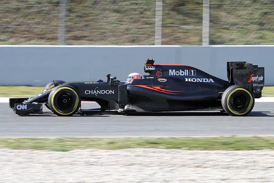 147 | 2016 | Barcelona | McLaren-Honda MP4-31 | Jenson Button | © carsten riede fotografie