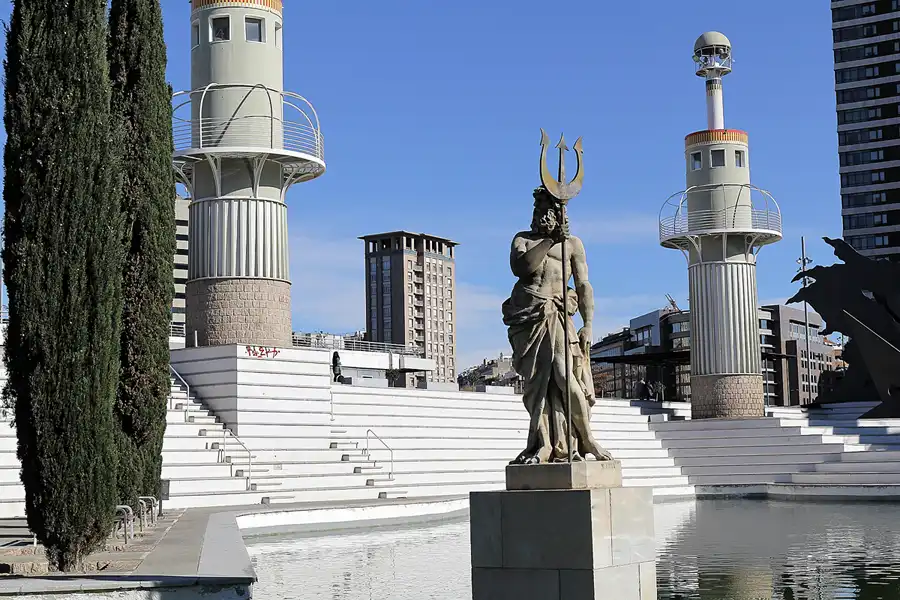 012 | 2016 | Barcelona | Parc De L`Espanya Industrial | © carsten riede fotografie